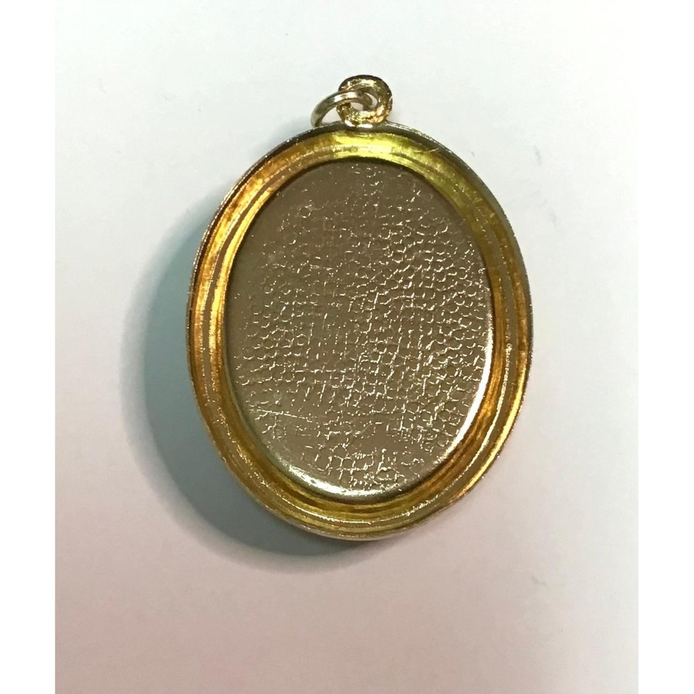 Vintage Gold Tone Blue Grey and Cream Oval Cameo Pendant Victorian Style Charm - Picture 2 of 5